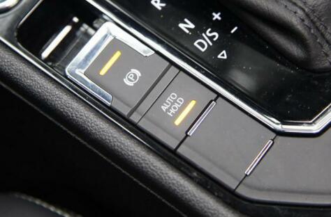 車上這3個鍵千萬別亂按，輕則事故，重則傷亡！