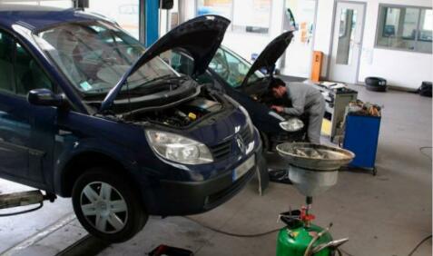 像這樣的車輛故障是無法修復(fù)的，說能修好的，